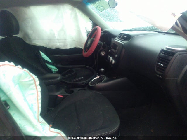 KIA Soul Base 2014 KNDJN2A26E7025811 Image 6
