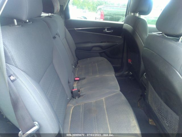 5XYPGDA33GG024338 KIA SORENTO LX