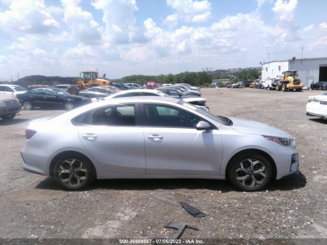 3KPF24AD8LE184905 KIA Forte Lxs