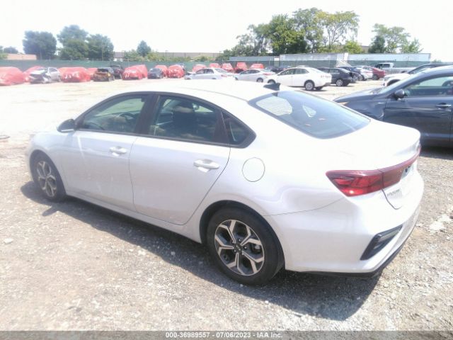 3KPF24AD8LE184905 KIA Forte Lxs