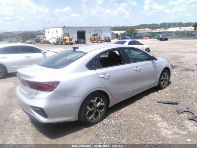 3KPF24AD8LE184905 KIA Forte Lxs