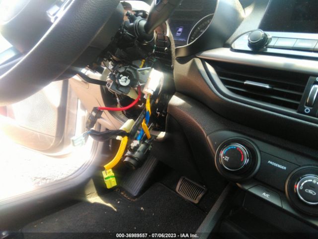 3KPF24AD8LE184905 KIA Forte Lxs