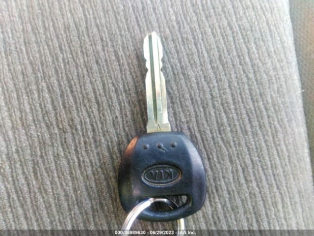 KNDMG4C70E6578844 KIA SEDONA LX