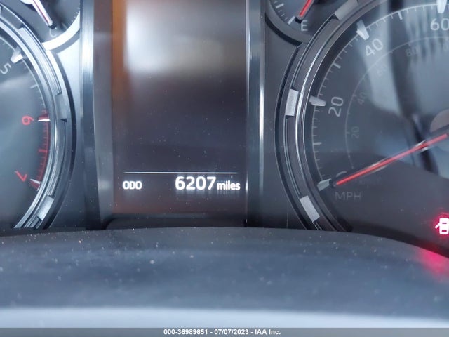 Toyota 4RUNNER SR5 2022 JTEEU5JR2N5262824 Image 13