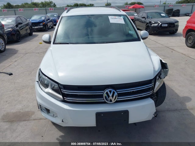WVGAV7AX3HK030437 Volkswagen TIGUAN