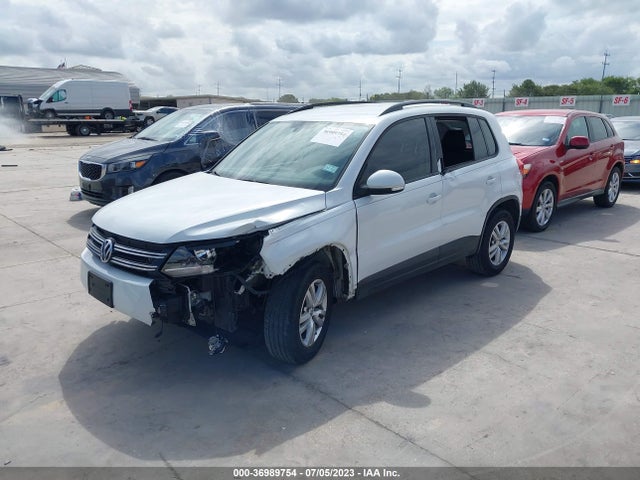 WVGAV7AX3HK030437 Volkswagen TIGUAN
