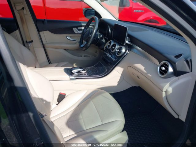 WDC0G4JBXGF025492 Mercedes-Benz Glc Glc 300