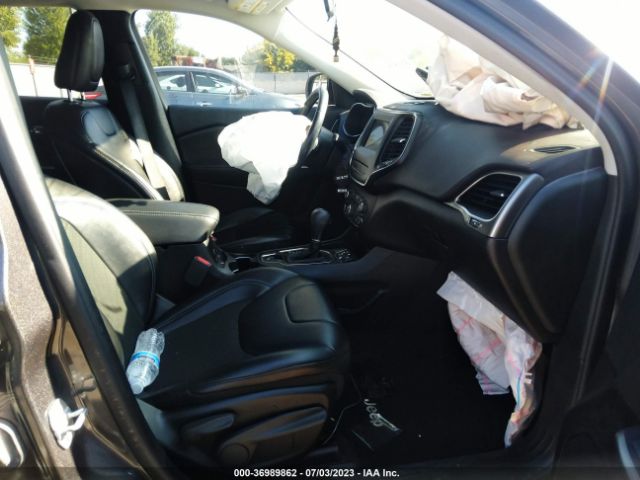 1C4PJLLB8KD176574 Jeep Cherokee Latitude Plus