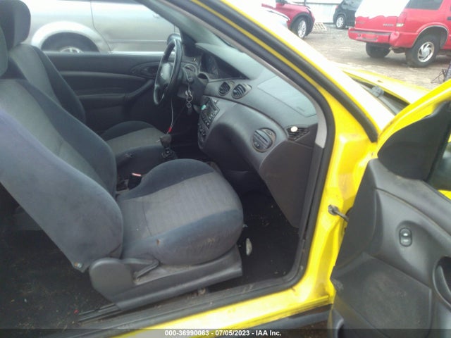 2001 FORD FOCUS ZX3 VIN: 3FAFP31311R210131