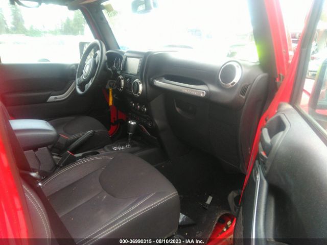 1C4BJWEG7FL588436 Jeep Wrangler Unlimited Sahara