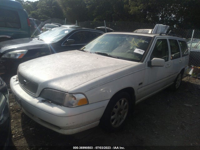 1998 VOLVO V70 T5 VIN: YV1LW5340W2356902
