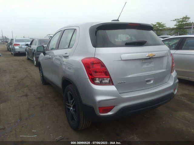 Chevrolet TRAX LS 2018 3GNCJKSB0JL402083 Image 3