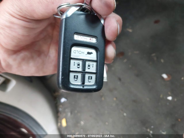 2016 HONDA ODYSSEY EX-L VIN: 5FNRL5H6XGB033751