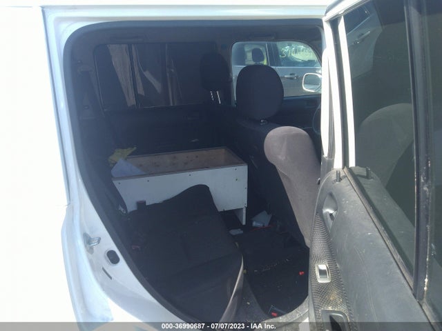 2006 SCION XB VIN: JTLKT324564056099