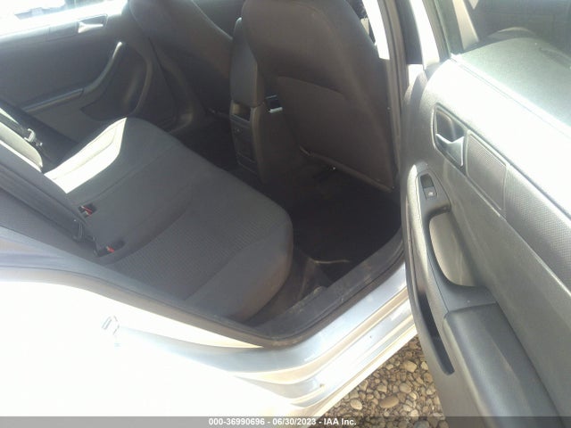 3VW2K7AJ1FM214159 Volkswagen Jetta Sedan 2.0l S