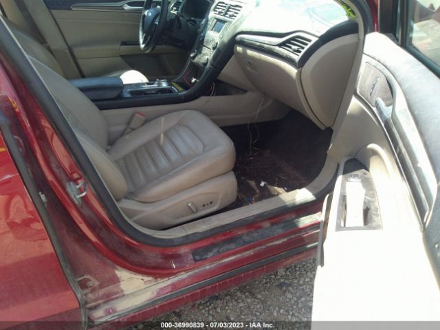 3FA6P0HD8HR126878 Ford FUSION SE