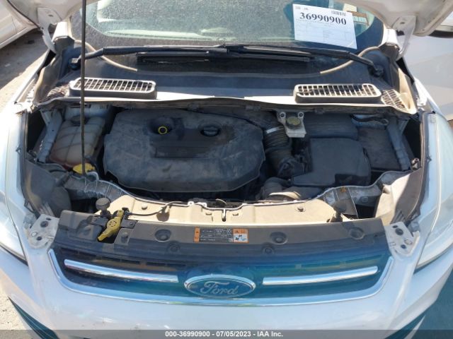 1FMCU9J95FUB25415 Ford Escape Titanium