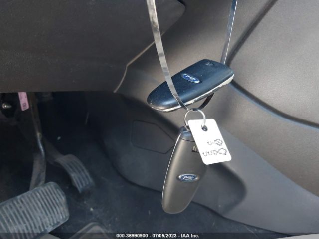 1FMCU9J95FUB25415 Ford Escape Titanium