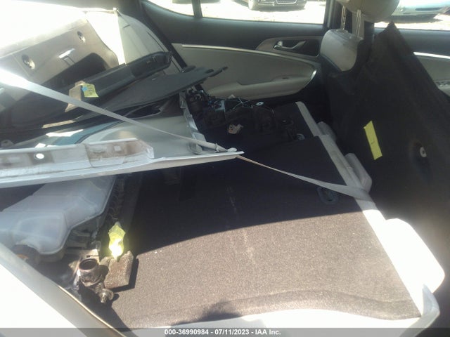 Genesis G70 2.0T 2022 KMTG34TA2NU086656 Image 8