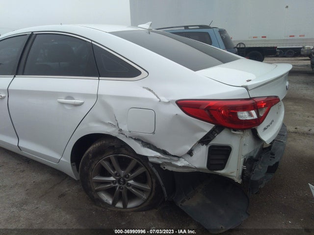 2015 HYUNDAI SONATA 2.4L SE VIN: 5NPE24AFXFH188029