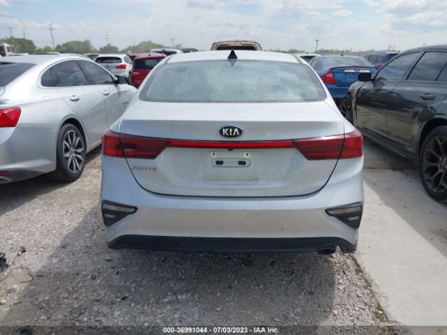 3KPF24AD9ME309461 KIA Forte Lxs