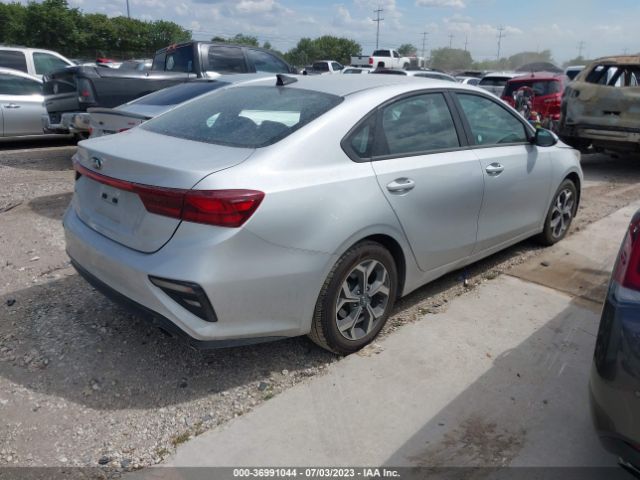 3KPF24AD9ME309461 KIA Forte Lxs