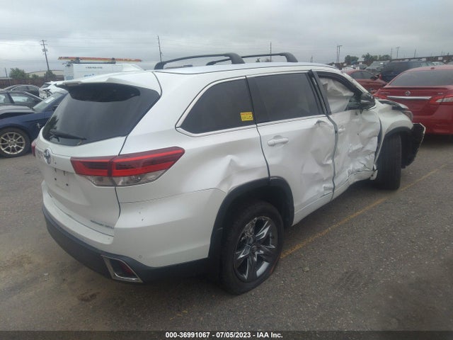 Toyota Highlander Limited Platinum 2018 5TDDZRFH8JS871770 Image 4