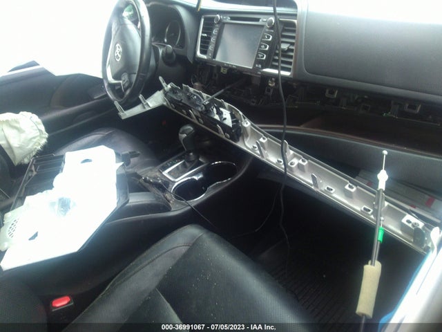 Toyota Highlander Limited Platinum 2018 5TDDZRFH8JS871770 Image 5