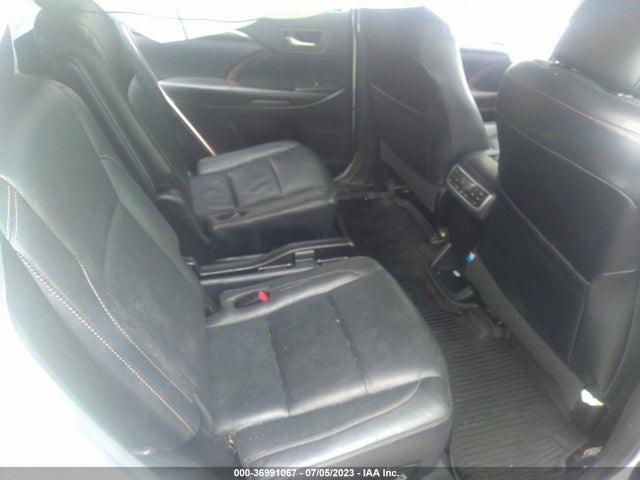 Toyota Highlander Limited Platinum 2018 5TDDZRFH8JS871770 Image 8
