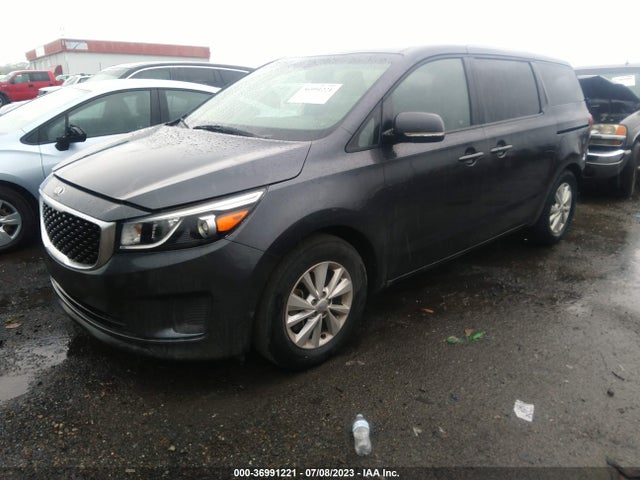 KIA SEDONA LX 2017 KNDMB5C17H6225134 Image 2