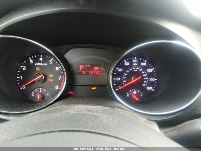 KIA SEDONA LX 2017 KNDMB5C17H6225134 Image 7