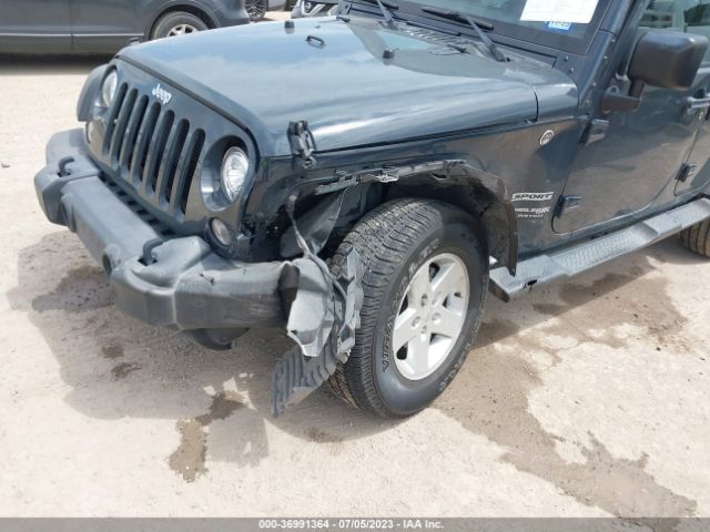 1C4BJWDG5JL809946 Jeep Wrangler Jk Unlimited Sport S