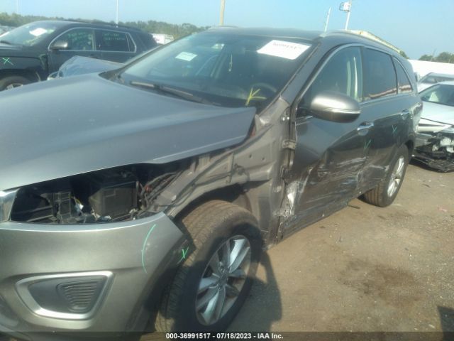 5XYPGDA56GG094014 KIA SORENTO LX