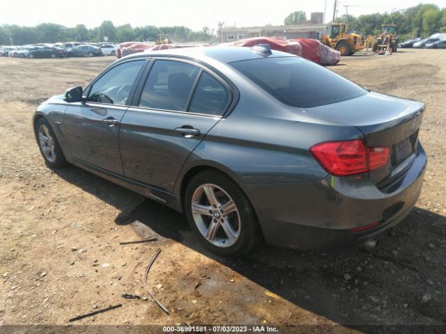 WBA3B1G59FNT02975 BMW 3 Series 320i