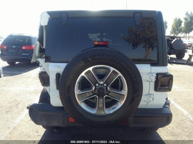 1C4HJXEN9LW172610 Jeep Wrangler Unlimited Sahara