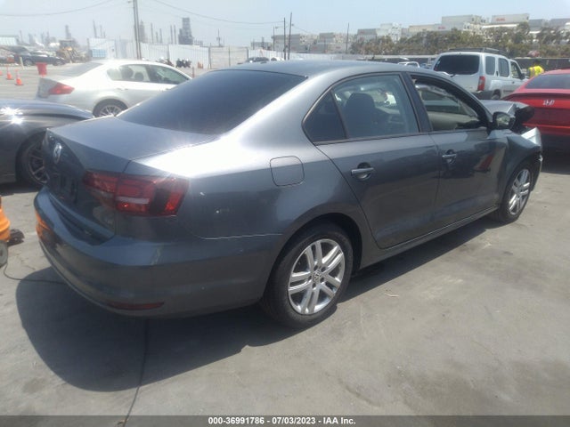 3VW2B7AJ0JM260395 Volkswagen Jetta 1.4t S