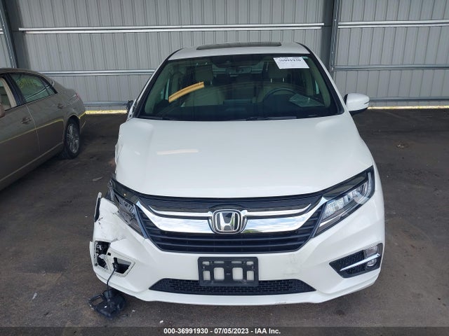 Honda Odyssey Touring 2018 5FNRL6H84JB007872 Image 4