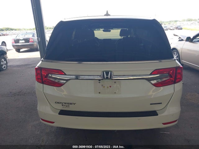 Honda Odyssey Touring 2018 5FNRL6H84JB007872 Image 8