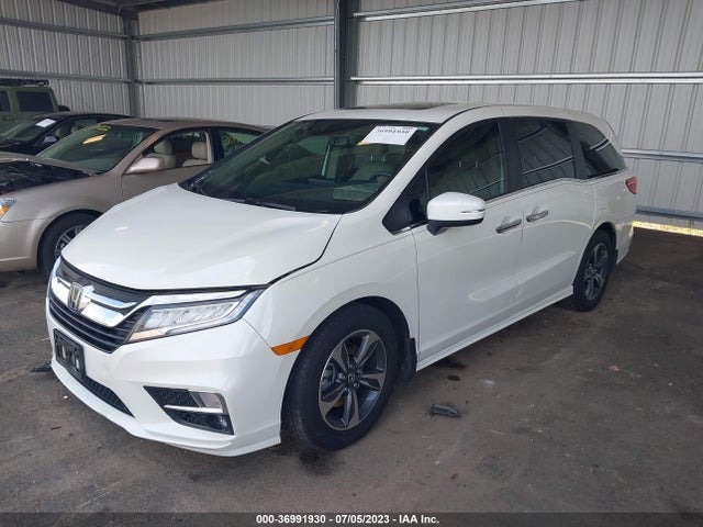 Honda Odyssey Touring 2018 5FNRL6H84JB007872 Image 2