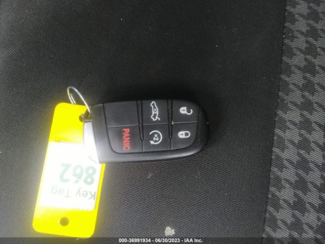 2C3CDXJG2KH589576 Dodge Charger Sxt