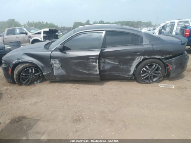 2C3CDXJG2KH589576 Dodge Charger Sxt