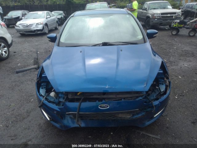 1FADP3H25JL200172 Ford FOCUS SEL