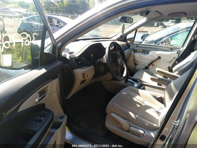 Honda PILOT LX 2016 5FNYF6H16GB086766 Image 5