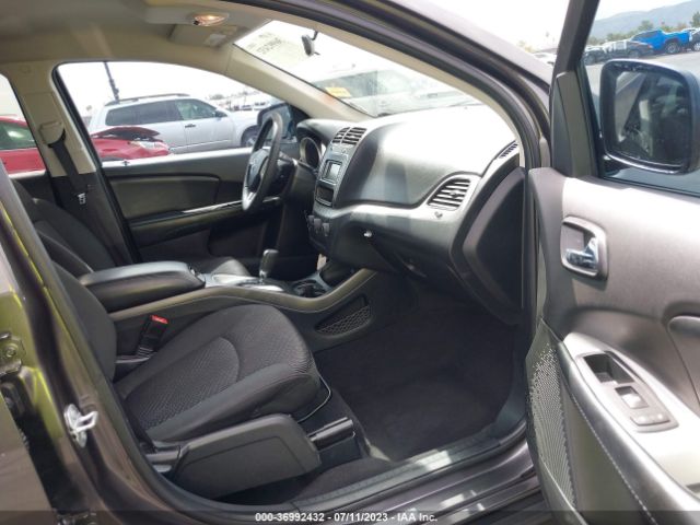 3C4PDCBB4JT217591 Dodge Journey Sxt