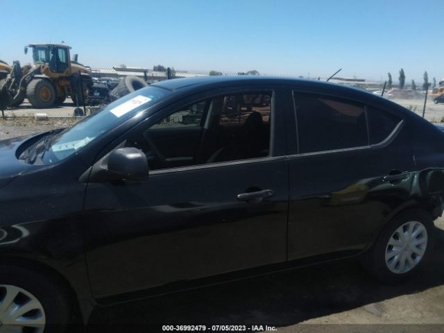 3N1CN7AP3EL847854 Nissan Versa S Plus