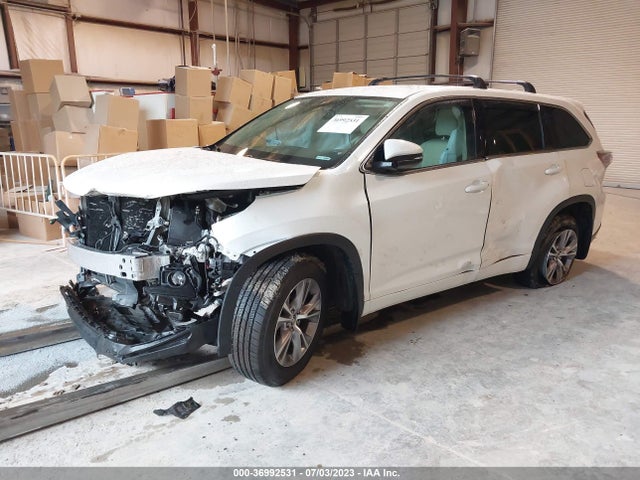 Toyota Highlander Le 2016 5TDBKRFH2GS255678 Image 2