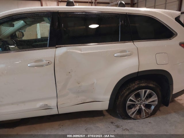 Toyota Highlander Le 2016 5TDBKRFH2GS255678 Image 11