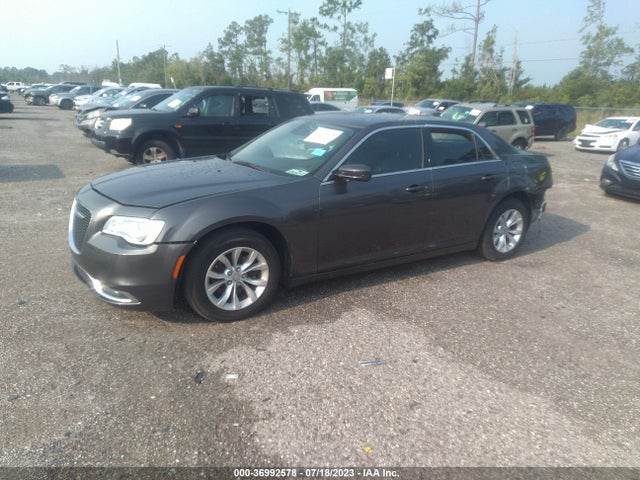 Chrysler 300 Limited 2015 2C3CCAAG0FH808041 Image 2