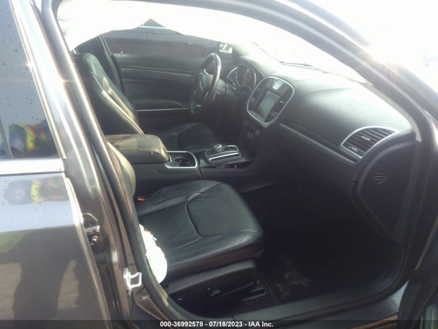 Chrysler 300 Limited 2015 2C3CCAAG0FH808041 Image 5