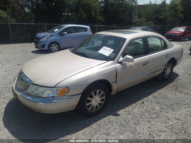 2001 LINCOLN CONTINENTAL VIN: 1LNHM97V01Y704856